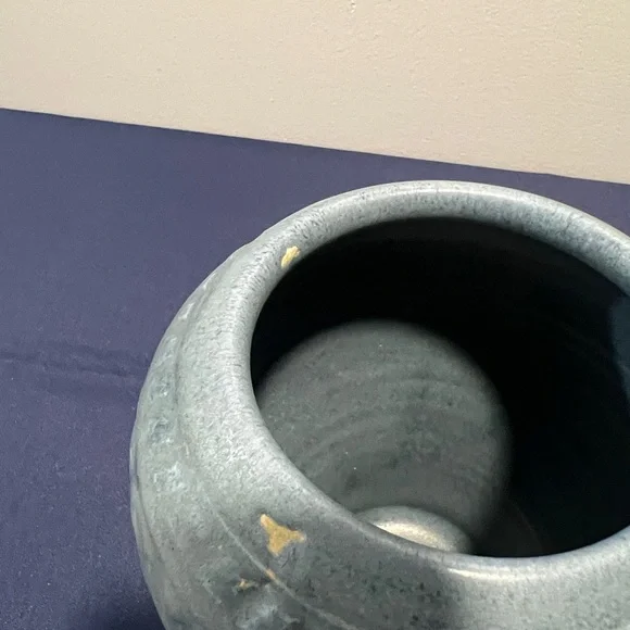 Vintage Signed Horton B-5 Elegant Blue Ceramic Vase - Picture 6 of 8